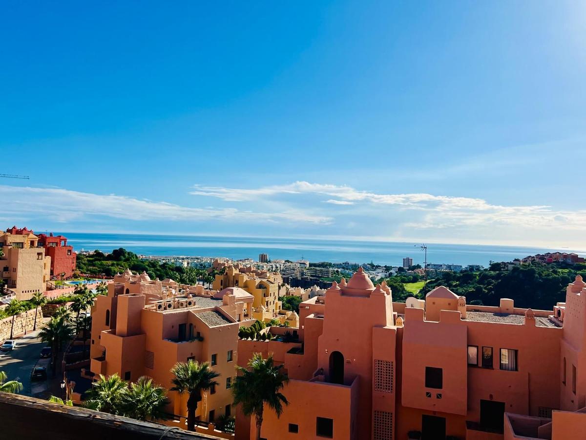 Apartment Middle Floor in La Duquesa