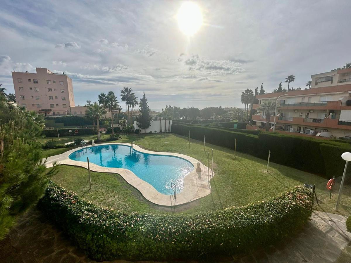 Apartment Middle Floor in Benalmadena