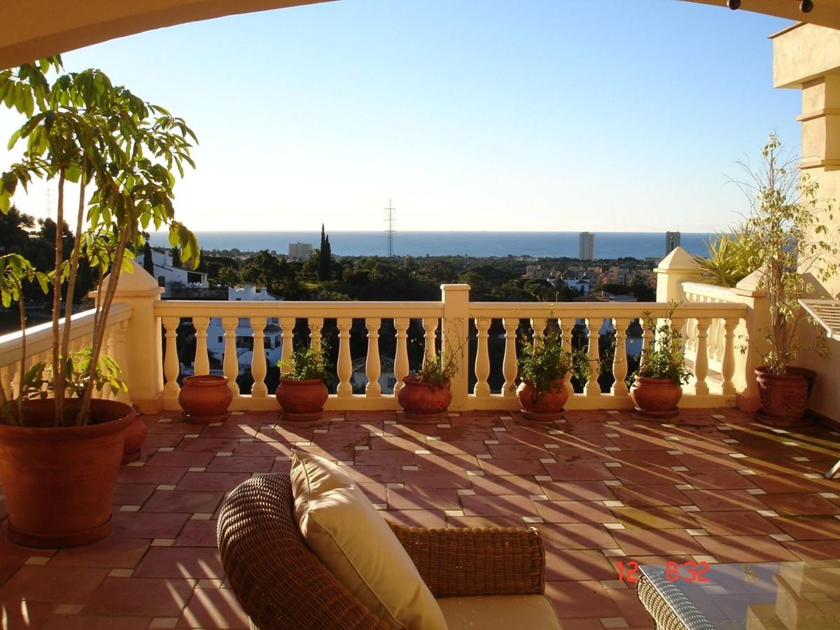 Townhouse Terraced in Elviria