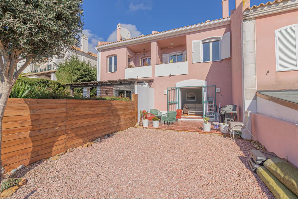 Townhouse Terraced in La Alcaidesa