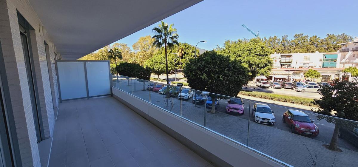 Apartment Middle Floor in Nueva Andalucía