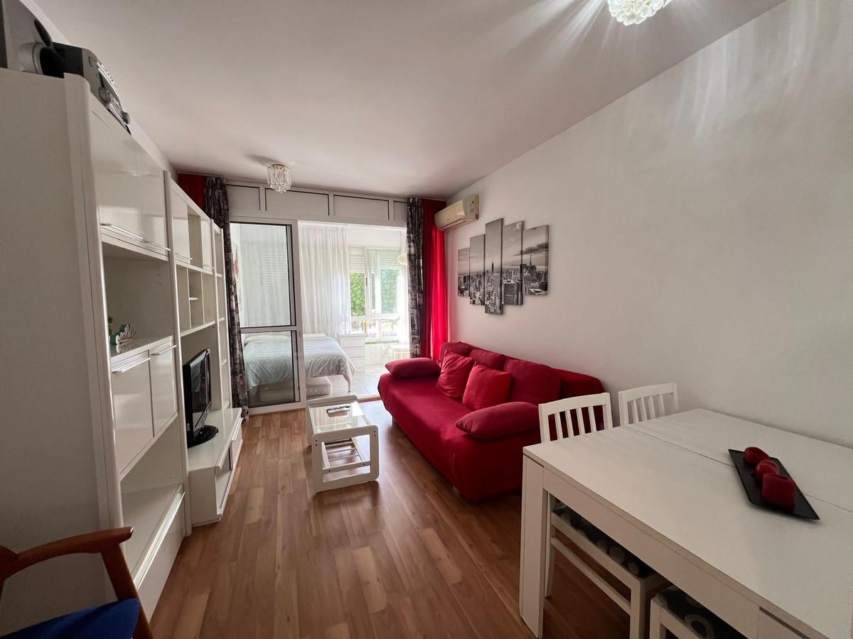 Studio Middle Floor in Torremolinos