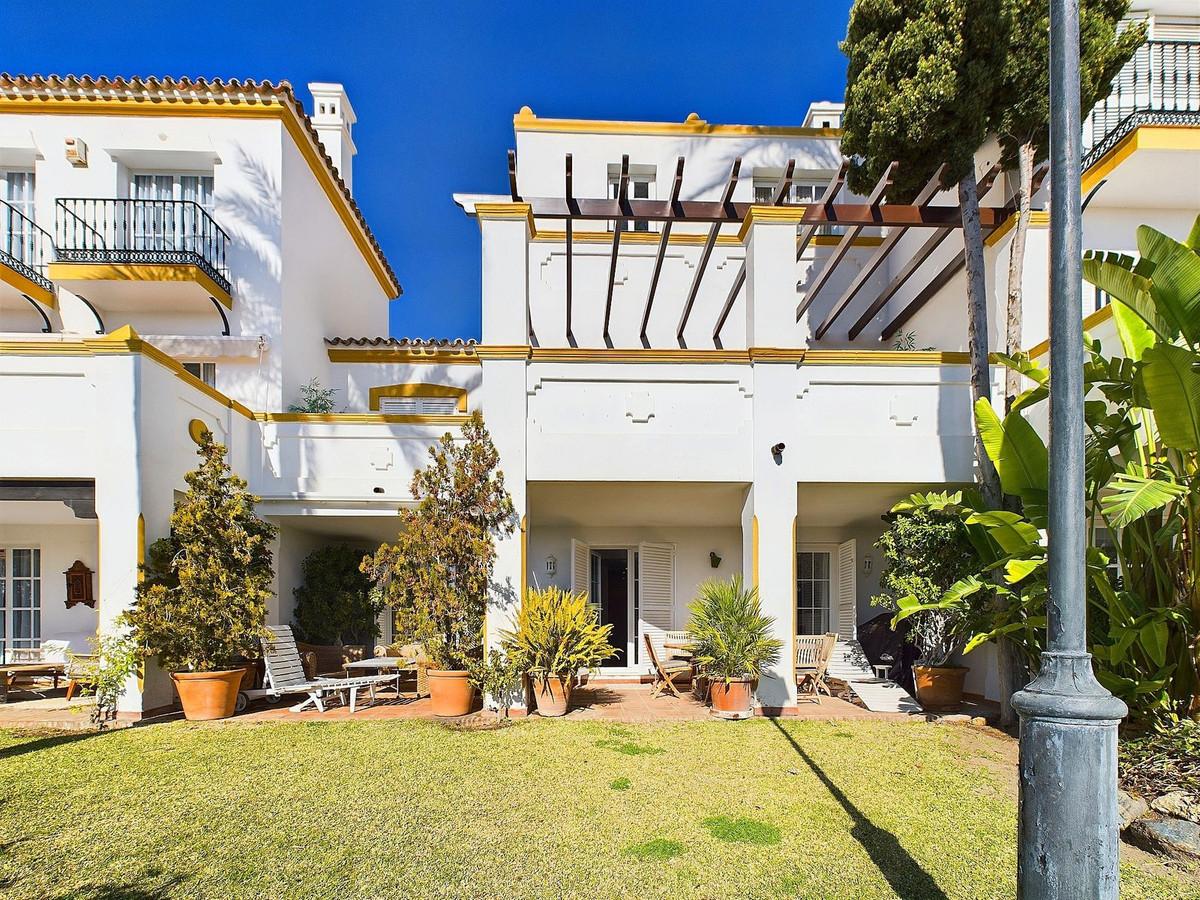 Townhouse Terraced in Estepona