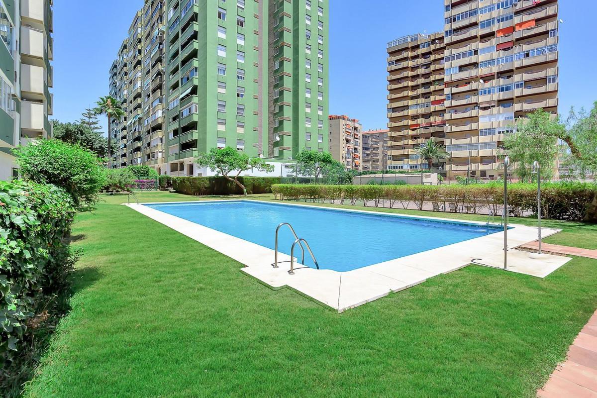 Apartment Middle Floor in Los Boliches