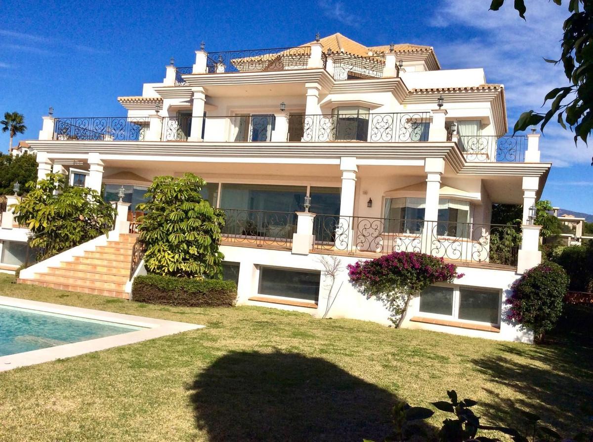 Villa Detached in Los Flamingos