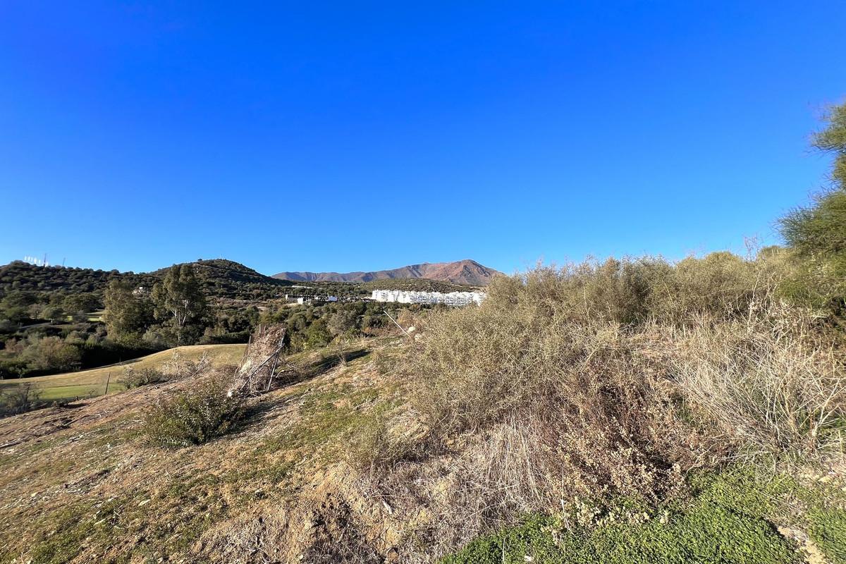 Plot Residential in Estepona