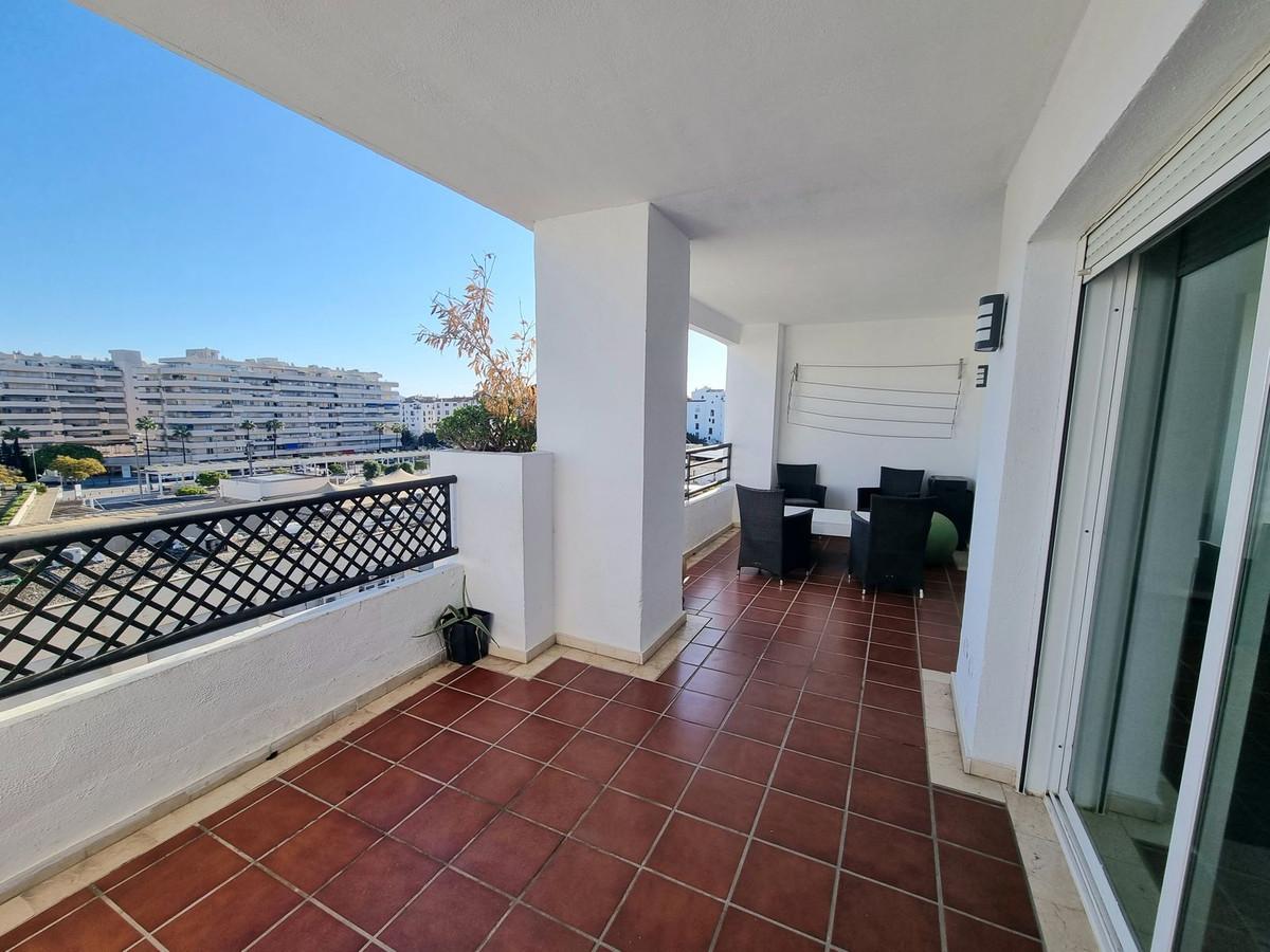 Apartment Middle Floor in Puerto Banús