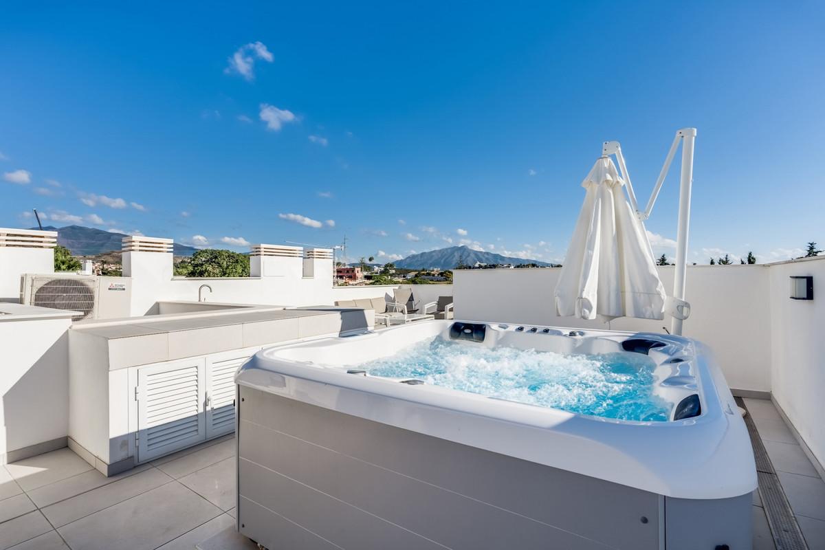 Townhouse Terraced in Bel Air