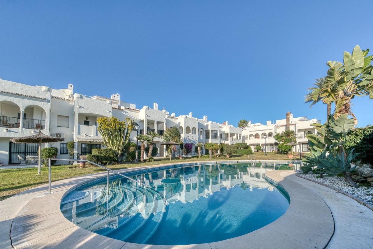 Townhouse Terraced in New Golden Mile