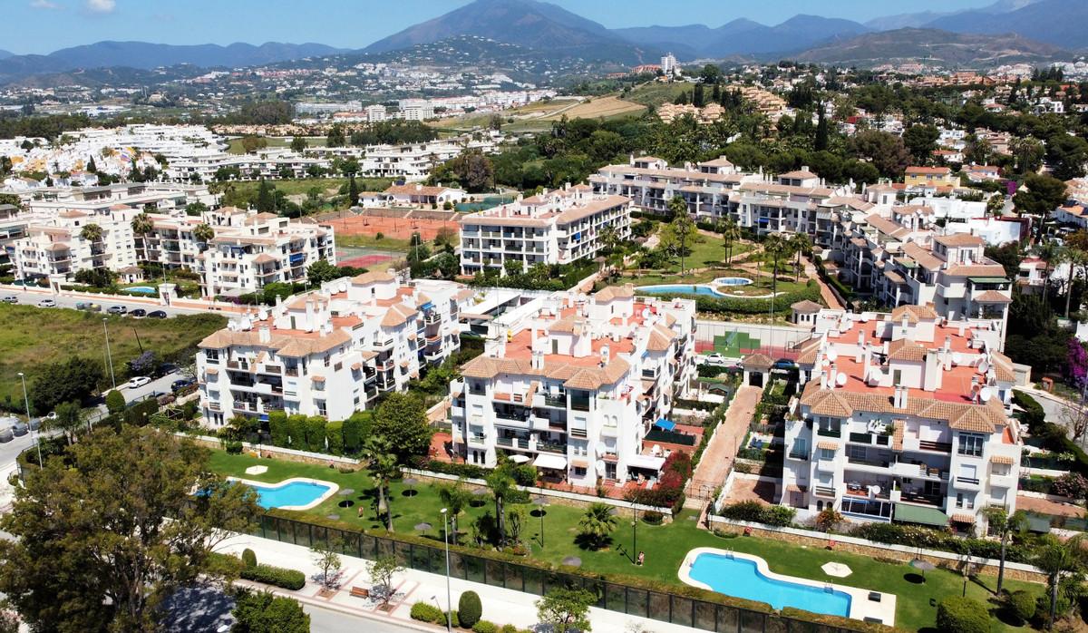 Apartment Penthouse in Nueva Andalucía