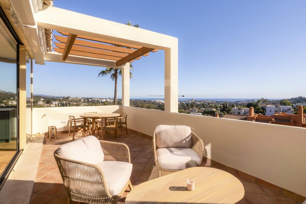 Apartment Middle Floor in Nueva Andalucía