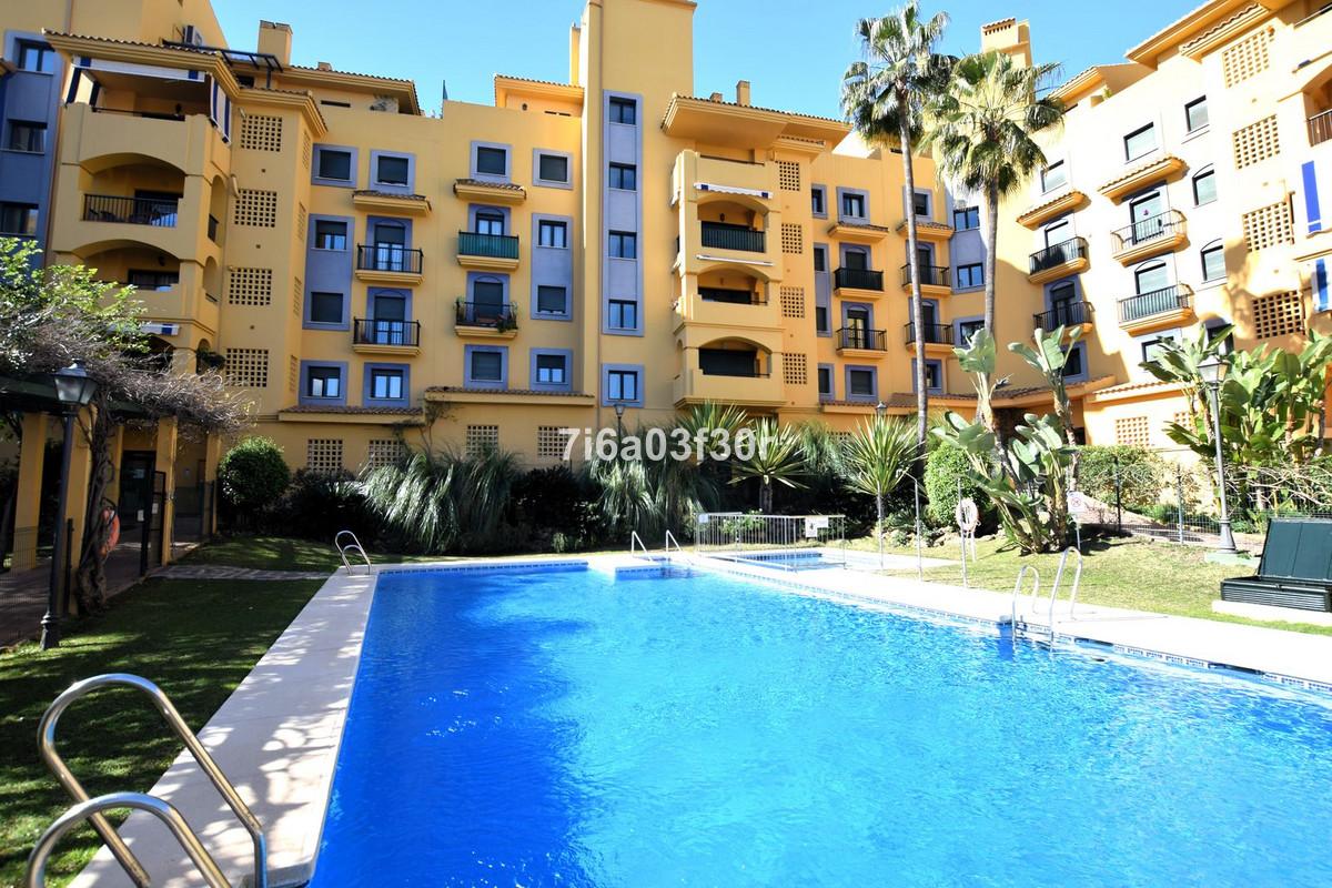 Apartment Middle Floor in San Pedro de Alcántara