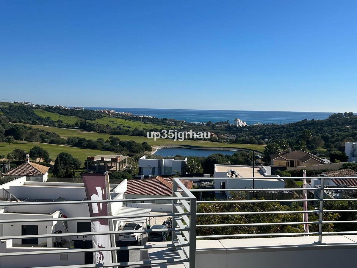 Apartment Penthouse in Estepona