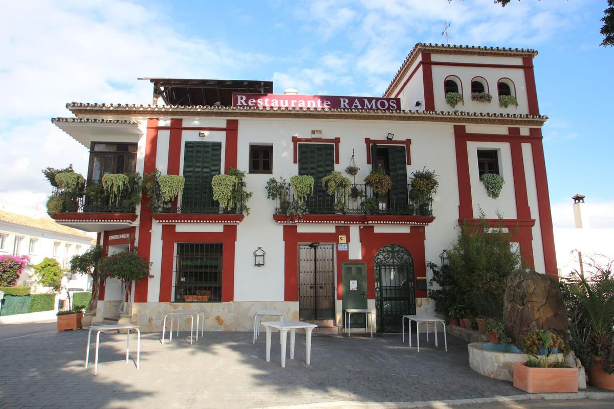 Commercial Restaurant in El Paraiso