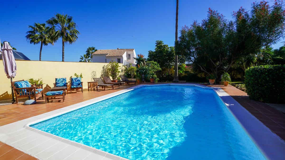 Villa Detached in Estepona