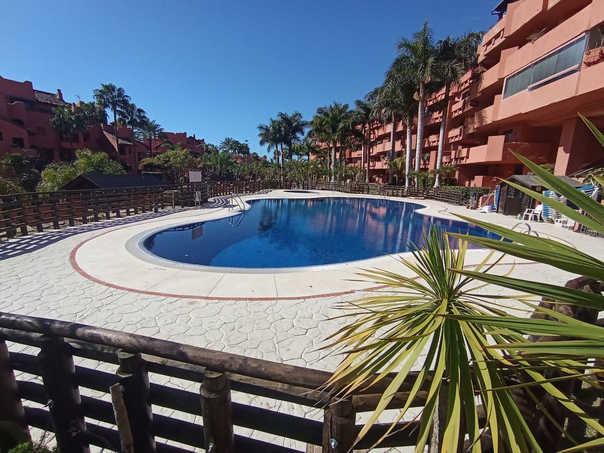 Apartment Middle Floor in Estepona