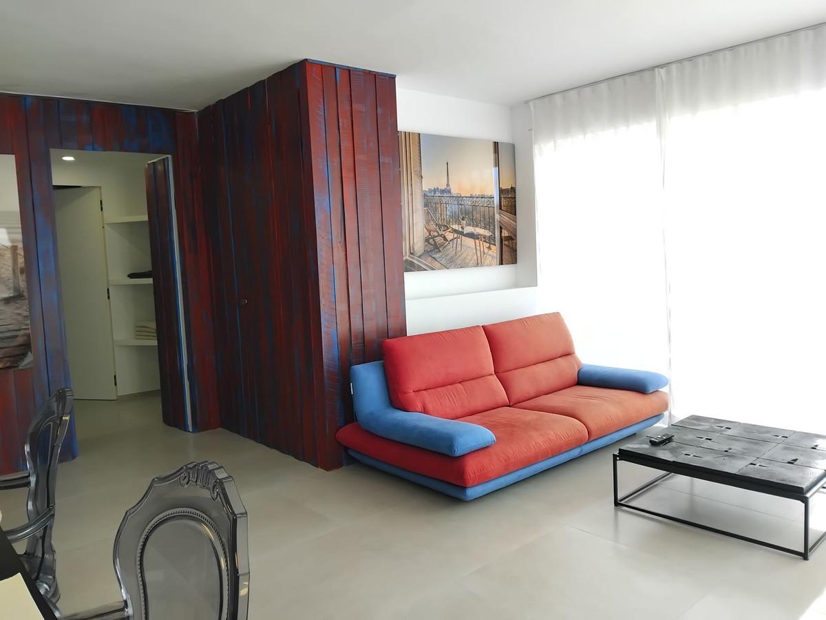 Apartment Middle Floor in Puerto Banús