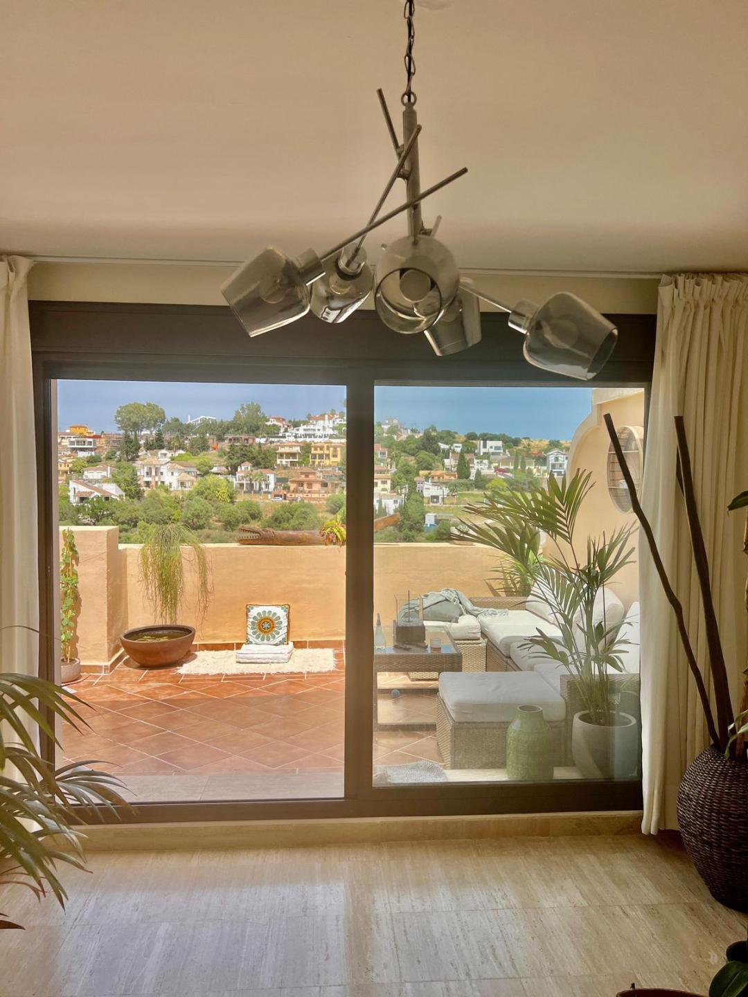 Apartment Penthouse in Estepona