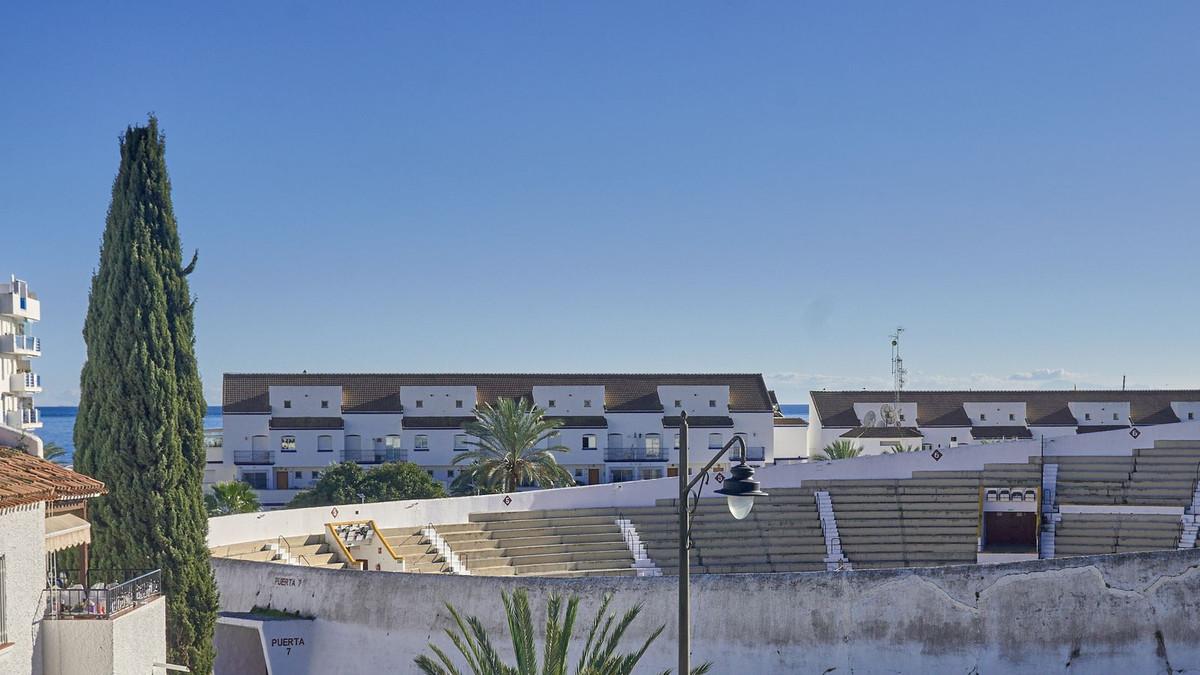 Apartment Middle Floor in Estepona