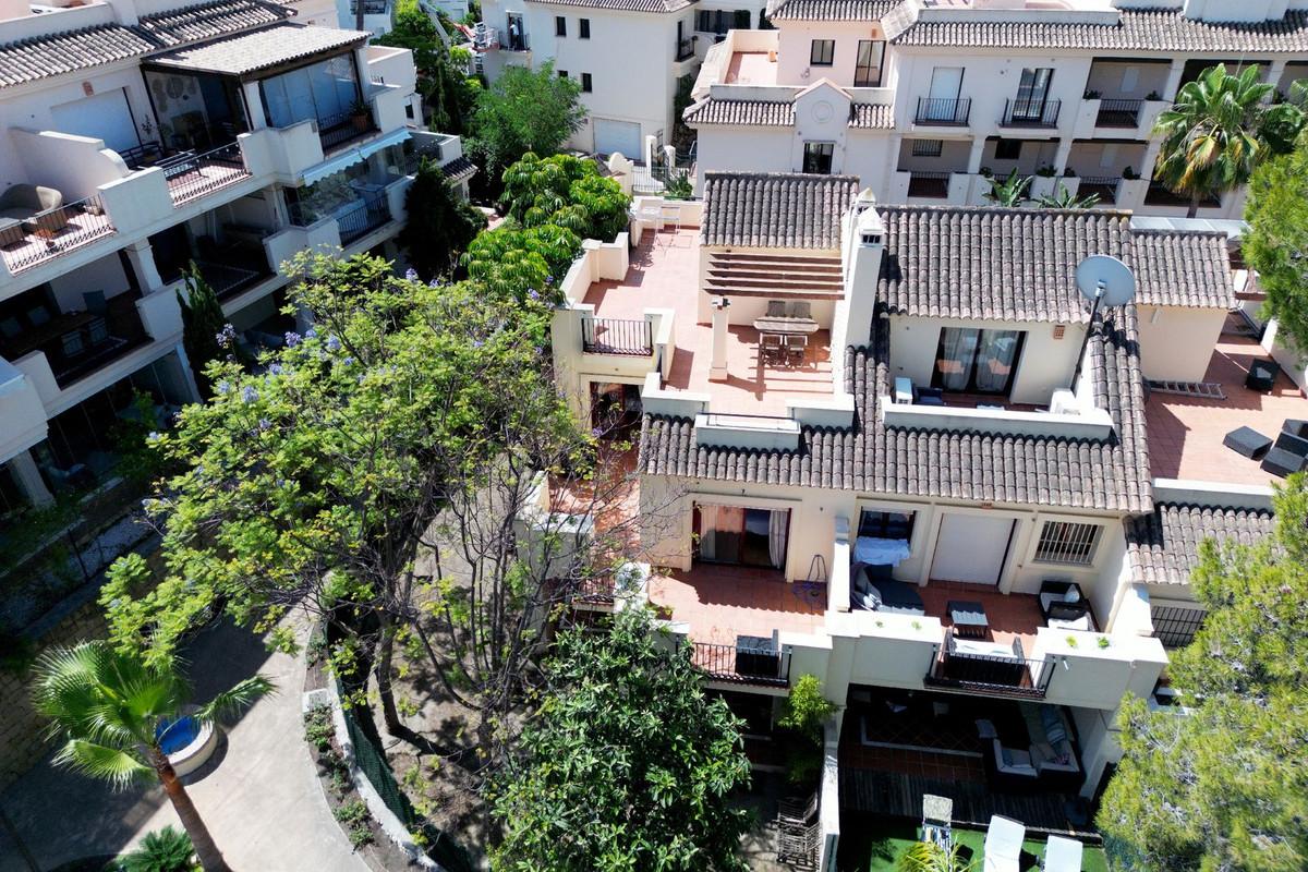 Townhouse Terraced in Nueva Andalucía