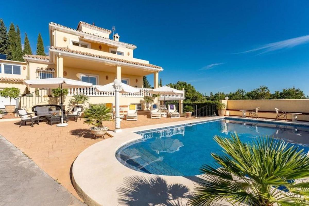 Villa Detached in Estepona