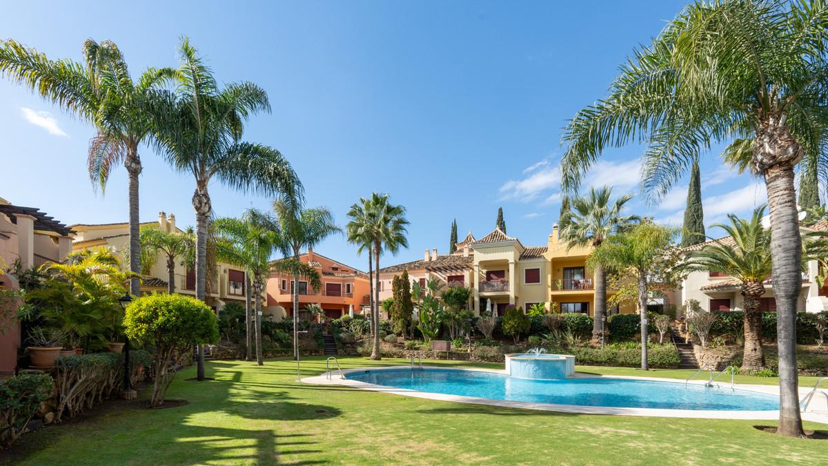 Townhouse Terraced in The Golden Mile