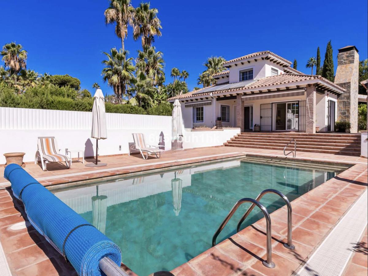 Townhouse Terraced in El Paraiso