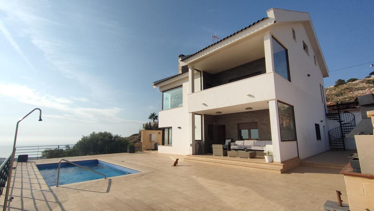 Villa Detached in Benalmadena