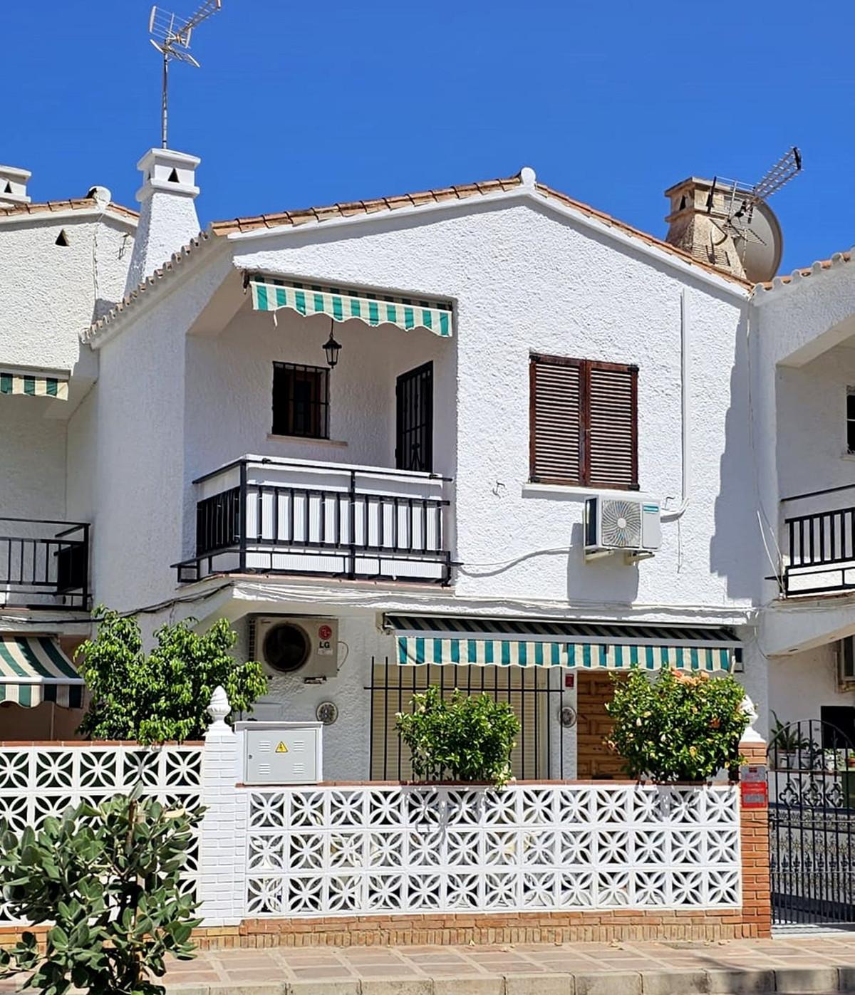 Townhouse Terraced in La Carihuela